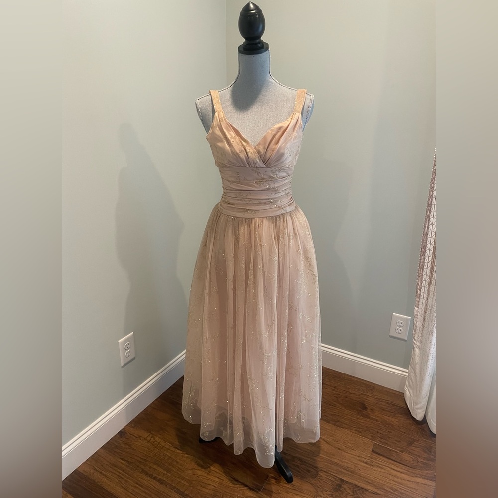 Jessica McClintock - Gold formal gown - Size 3/4